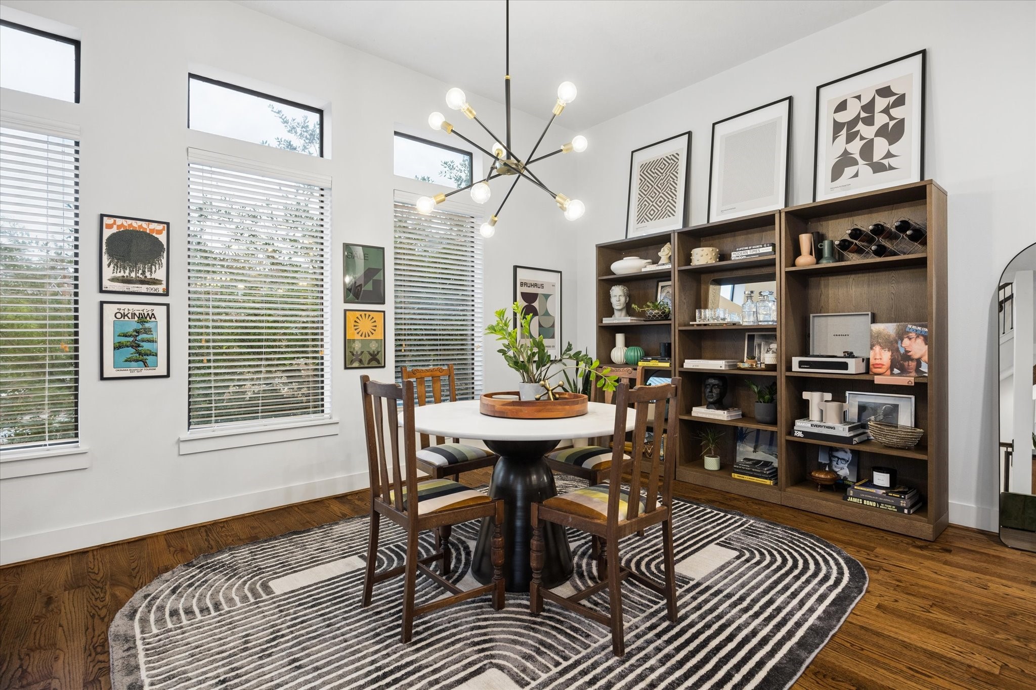 2110 Genesee Street Houston, TX 77006 - Photo 11 of 47 Well-proportioned dining space with elevated ceilings and strong natural light.