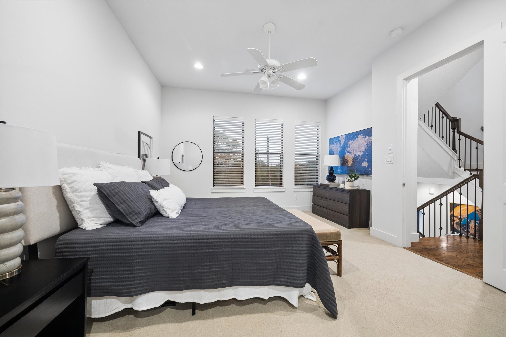 2110 Genesee Street Houston, TX 77006 - Photo 20 of 47 Well-proportioned primary retreat offering ample space and a bright, airy atmosphere.