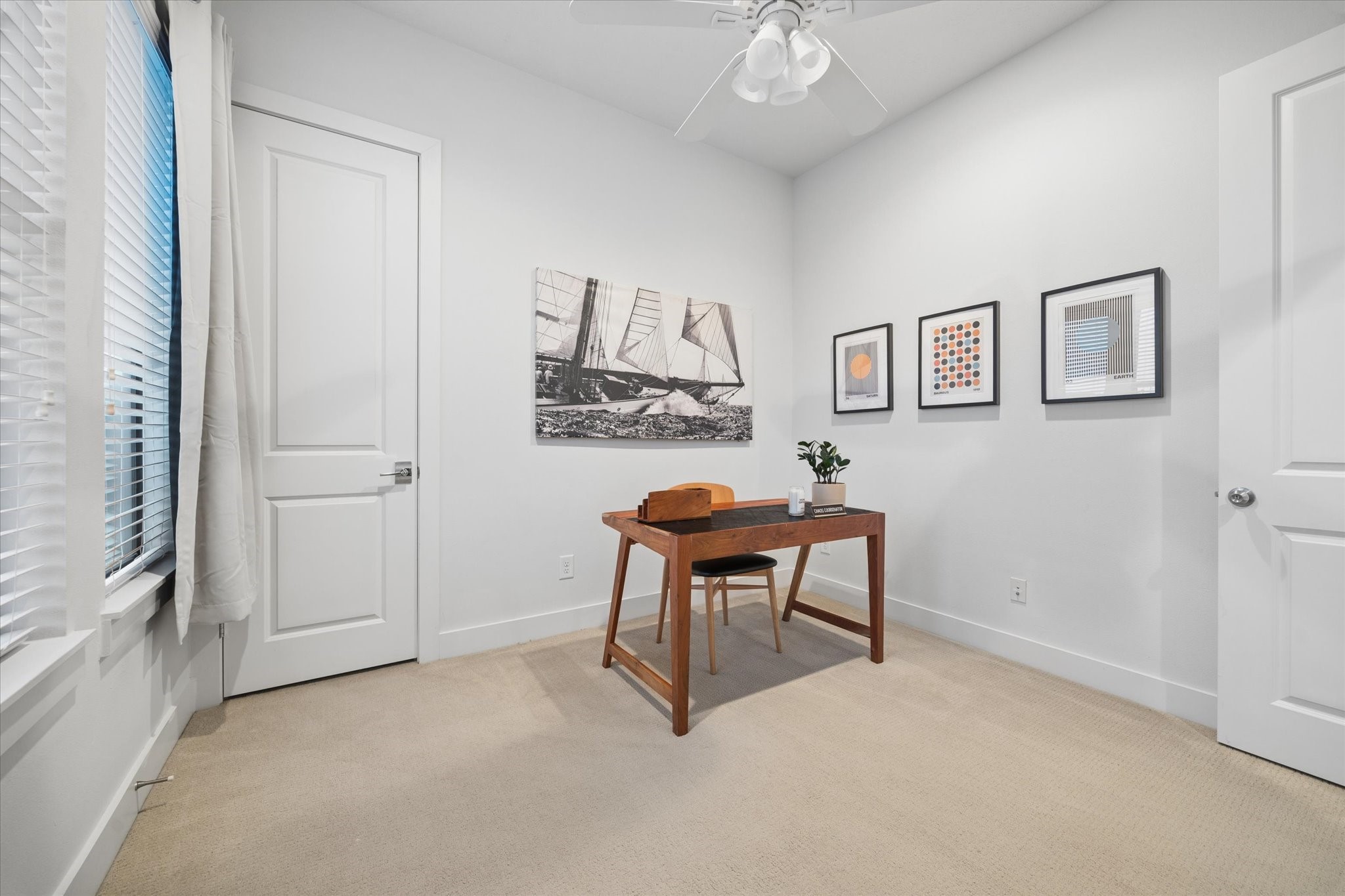 2110 Genesee Street Houston, TX 77006 - Photo 28 of 47 Bright, versatile secondary bedroom or home office