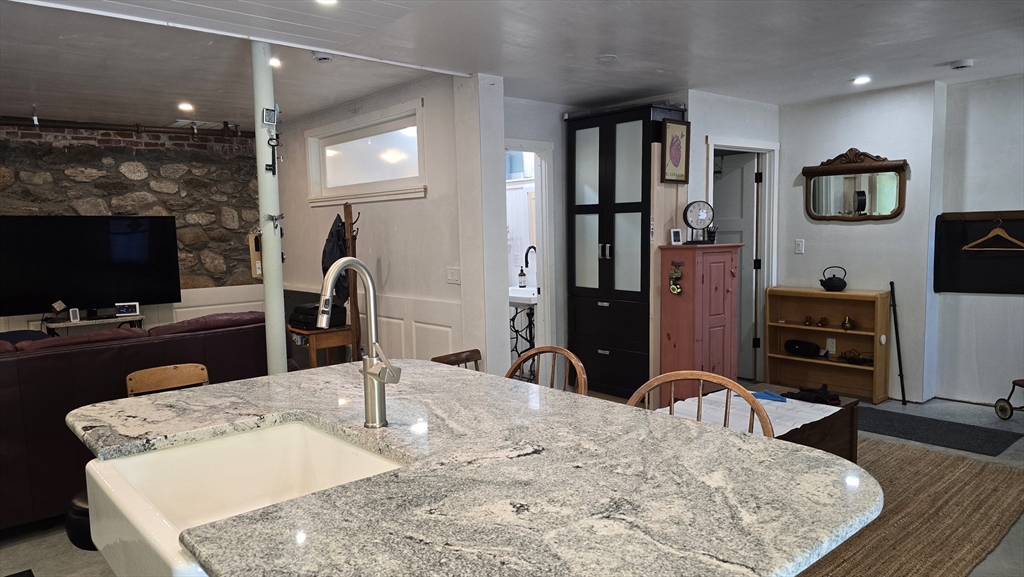 19 Denmark Street Worcester, MA 01605 - Photo 13 of 38