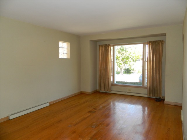 6215 West Rascher Avenue Chicago, IL 60630 - Photo 2 of 16