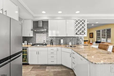 $1,595,000 | 29 East Drive, Margate City, NJ 08402