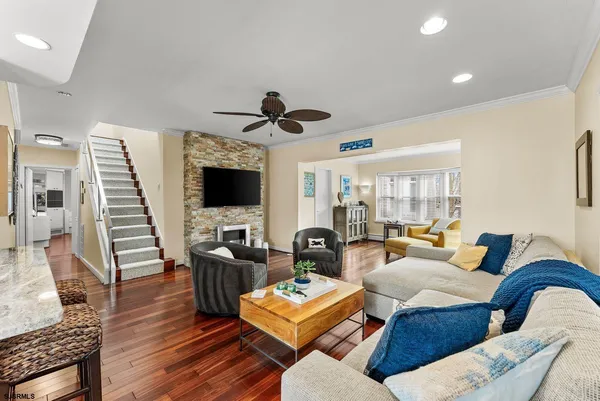 $1,595,000 | 29 East Drive, Margate City, NJ 08402