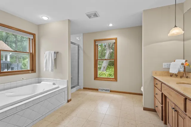 $3,749,000 | W1053 & W1049 Illinois Green Lake, Green Lake, WI 54941