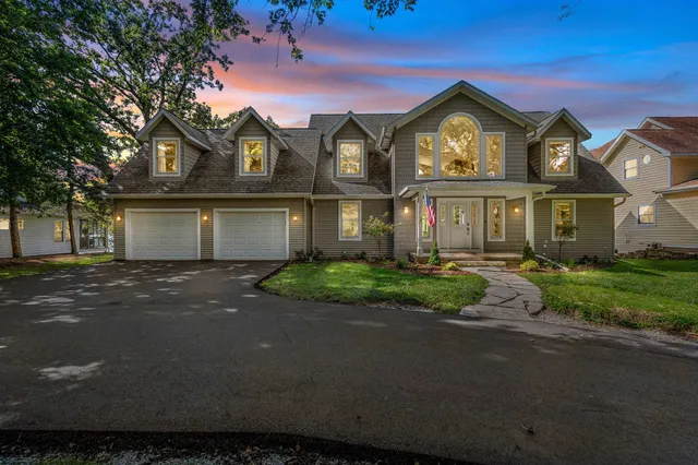 $3,749,000 | W1053 & W1049 Illinois Green Lake, Green Lake, WI 54941