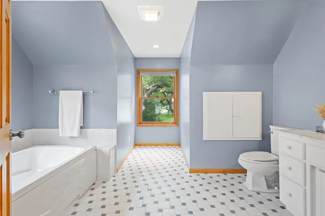 $3,749,000 | W1053 & W1049 Illinois Green Lake, Green Lake, WI 54941