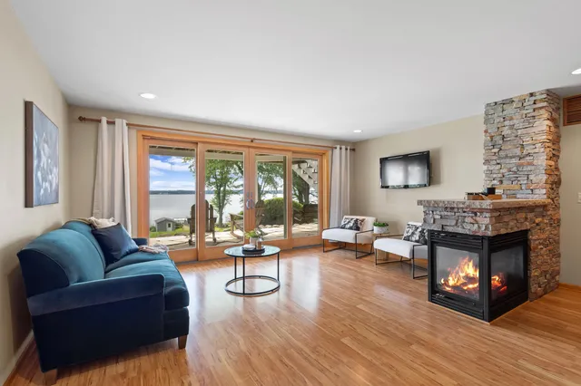 $3,749,000 | W1053 & W1049 Illinois Green Lake, Green Lake, WI 54941