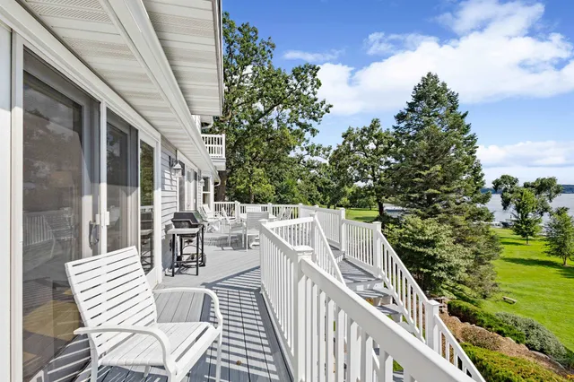 $3,749,000 | W1053 & W1049 Illinois Green Lake, Green Lake, WI 54941