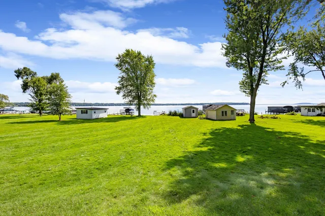 $3,749,000 | W1053 & W1049 Illinois Green Lake, Green Lake, WI 54941