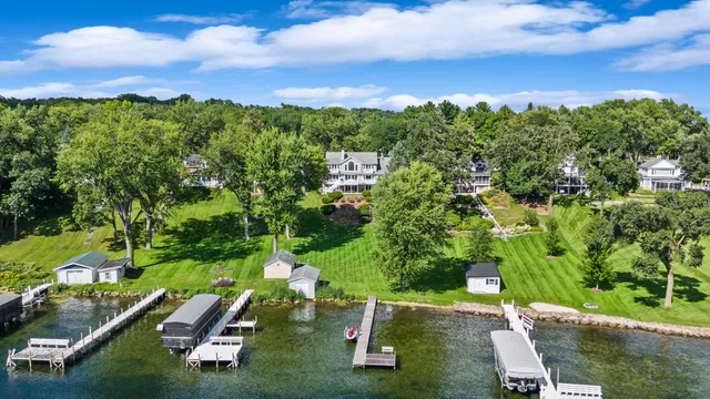 $3,749,000 | W1053 & W1049 Illinois Green Lake, Green Lake, WI 54941