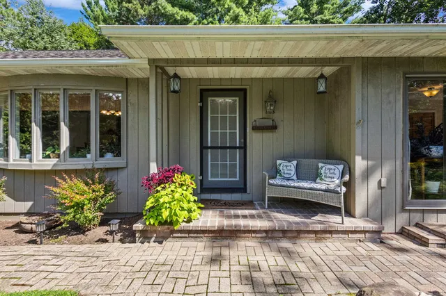 $3,749,000 | W1053 & W1049 Illinois Green Lake, Green Lake, WI 54941