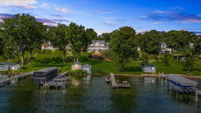 $3,749,000 | W1053 & W1049 Illinois Green Lake, Green Lake, WI 54941