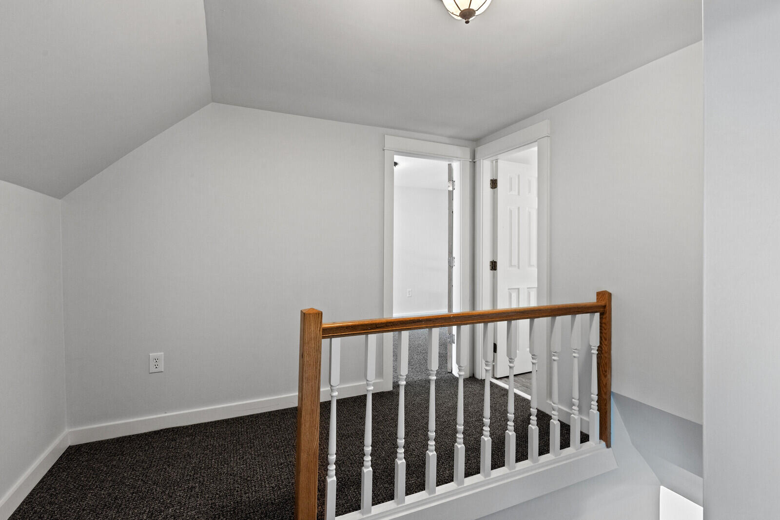 111 Dutton Road South China, ME 04358 - Photo 46 of 57 Hallway
