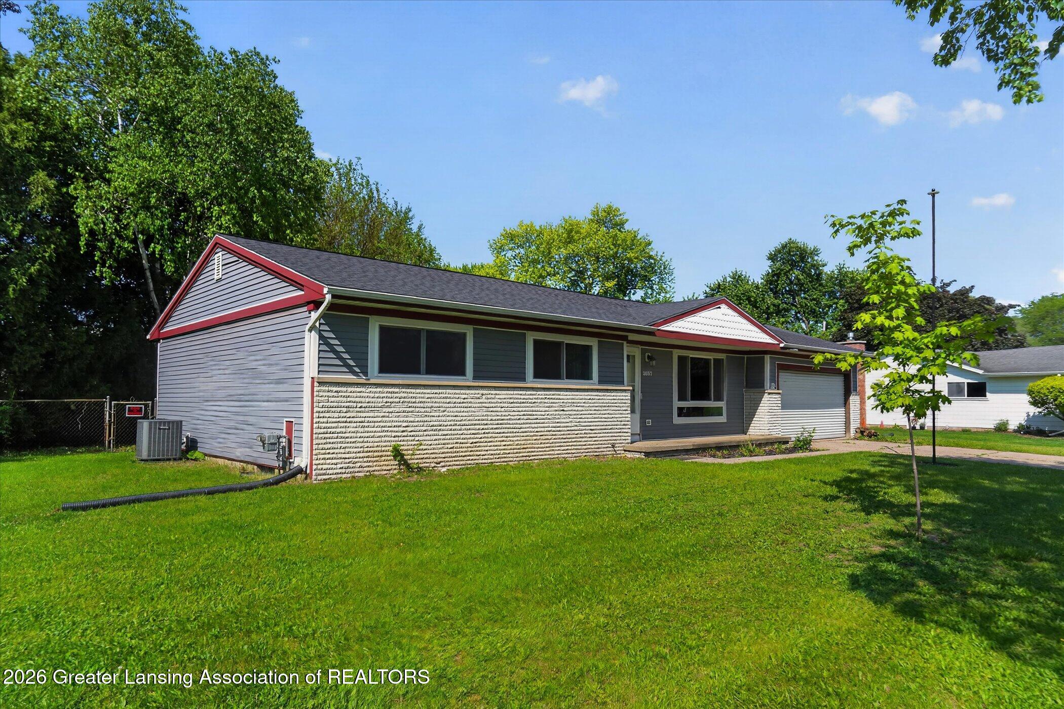 2037 Webster Road Lansing, MI 48917 - Photo 2 of 29