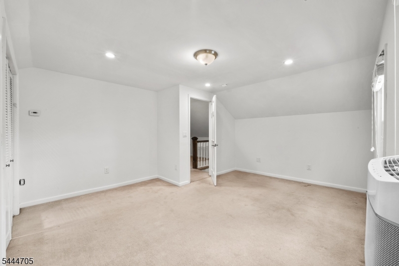 54 Chestnut Avenue Park Ridge, NJ 07656 - Photo 17 of 38 Gallery Image 17