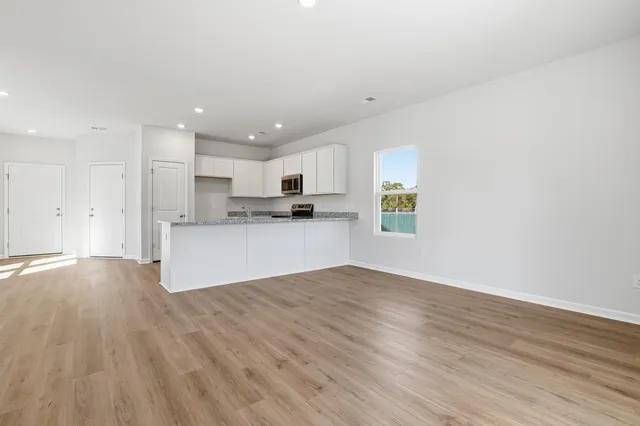 $374,500 | 209 Central Creek Drive, Goose Creek, SC 29445