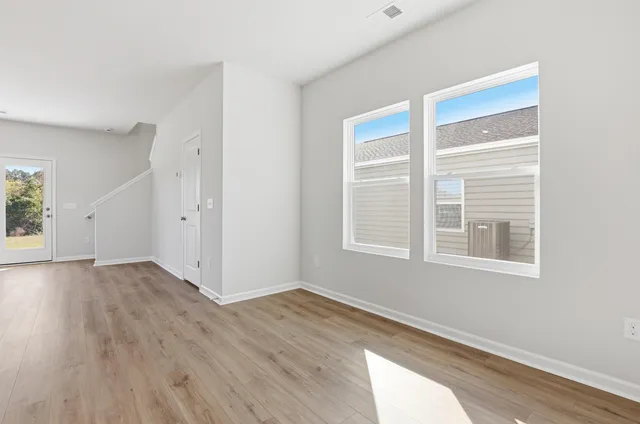 $374,500 | 209 Central Creek Drive, Goose Creek, SC 29445