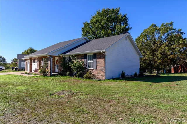 $250,000 | 1 Park View, Waynesville, MO 65583