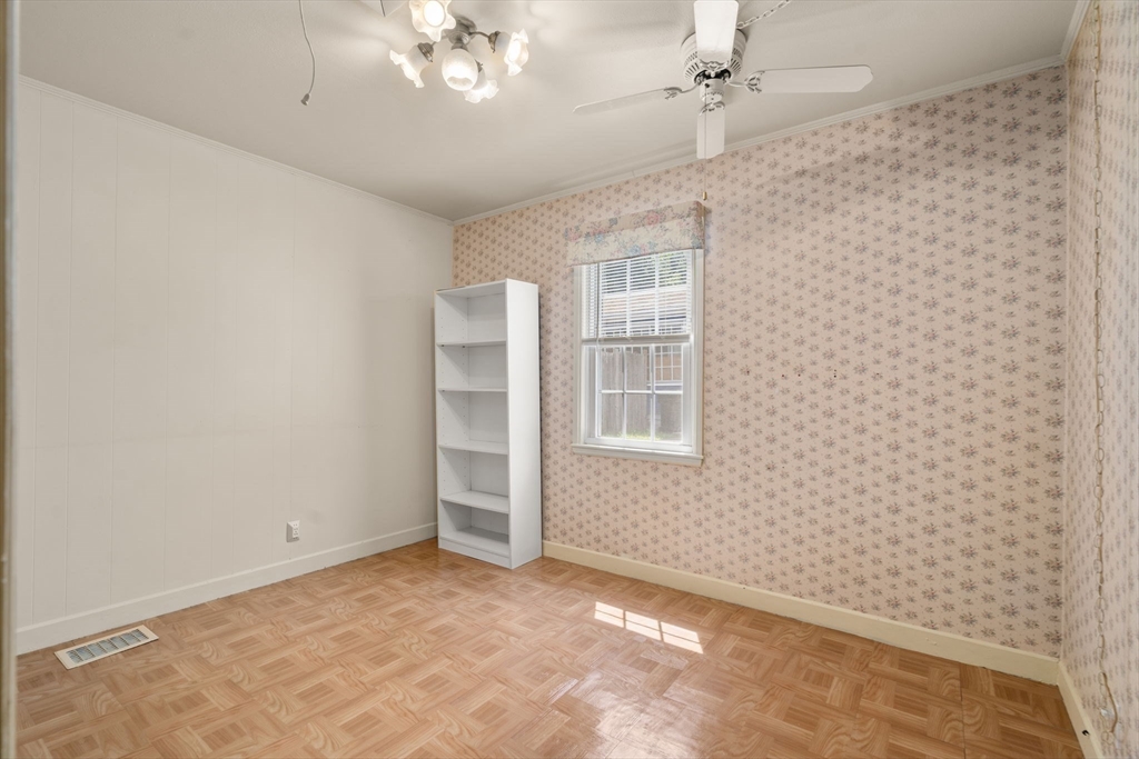 4 Yorks Road Framingham, MA 01701 - Photo 17 of 29 Gallery Image 17