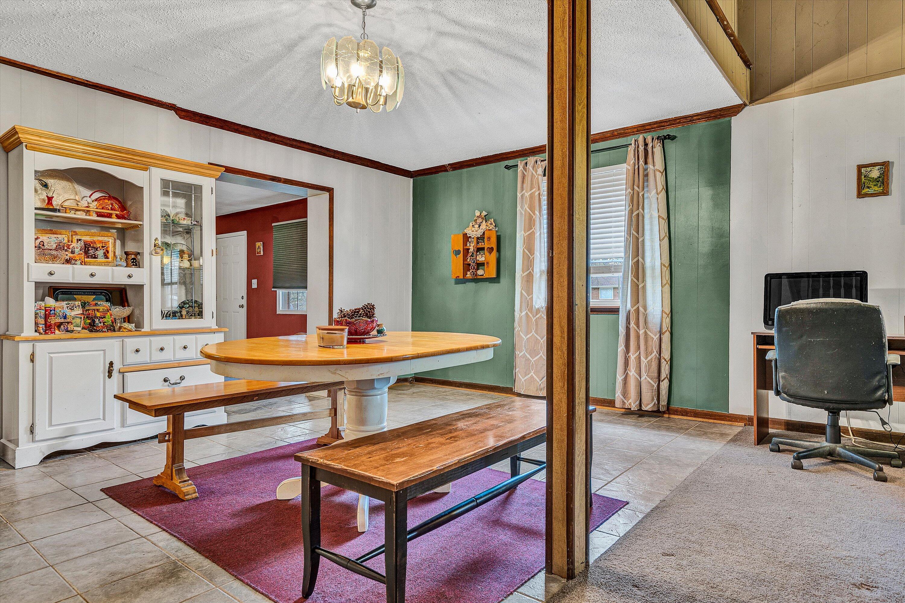 464 Oak Drive Blue Ridge, VA 24064 - Photo 11 of 18 12-SGM-07582