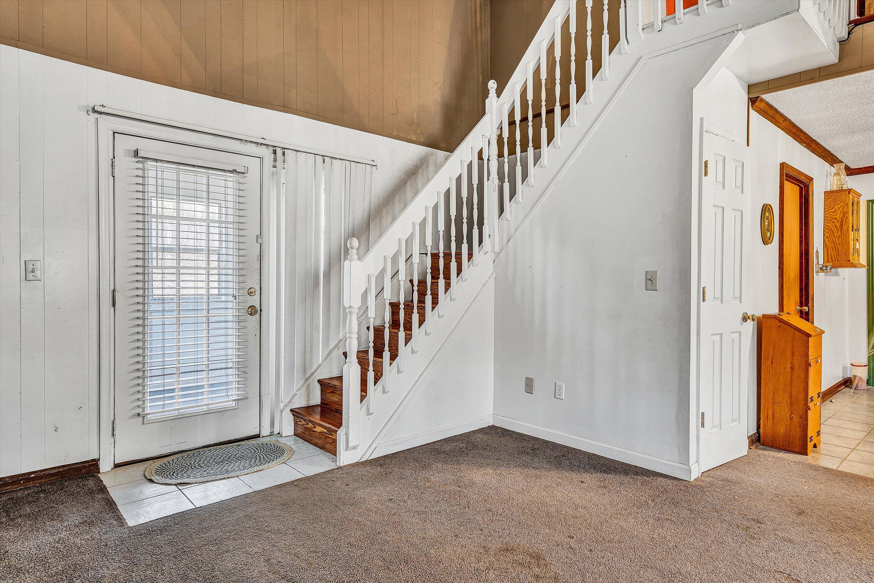 464 Oak Drive Blue Ridge, VA 24064 - Photo 6 of 18 07-SGM-07594