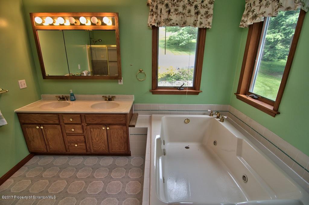 352 Loomis Road Montrose, PA 18801 - Photo 16 of 87 Gallery Image 16
