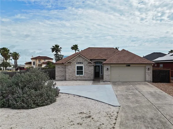 $2,300 | 13702 Sea Horse Avenue, Corpus Christi, TX 78418