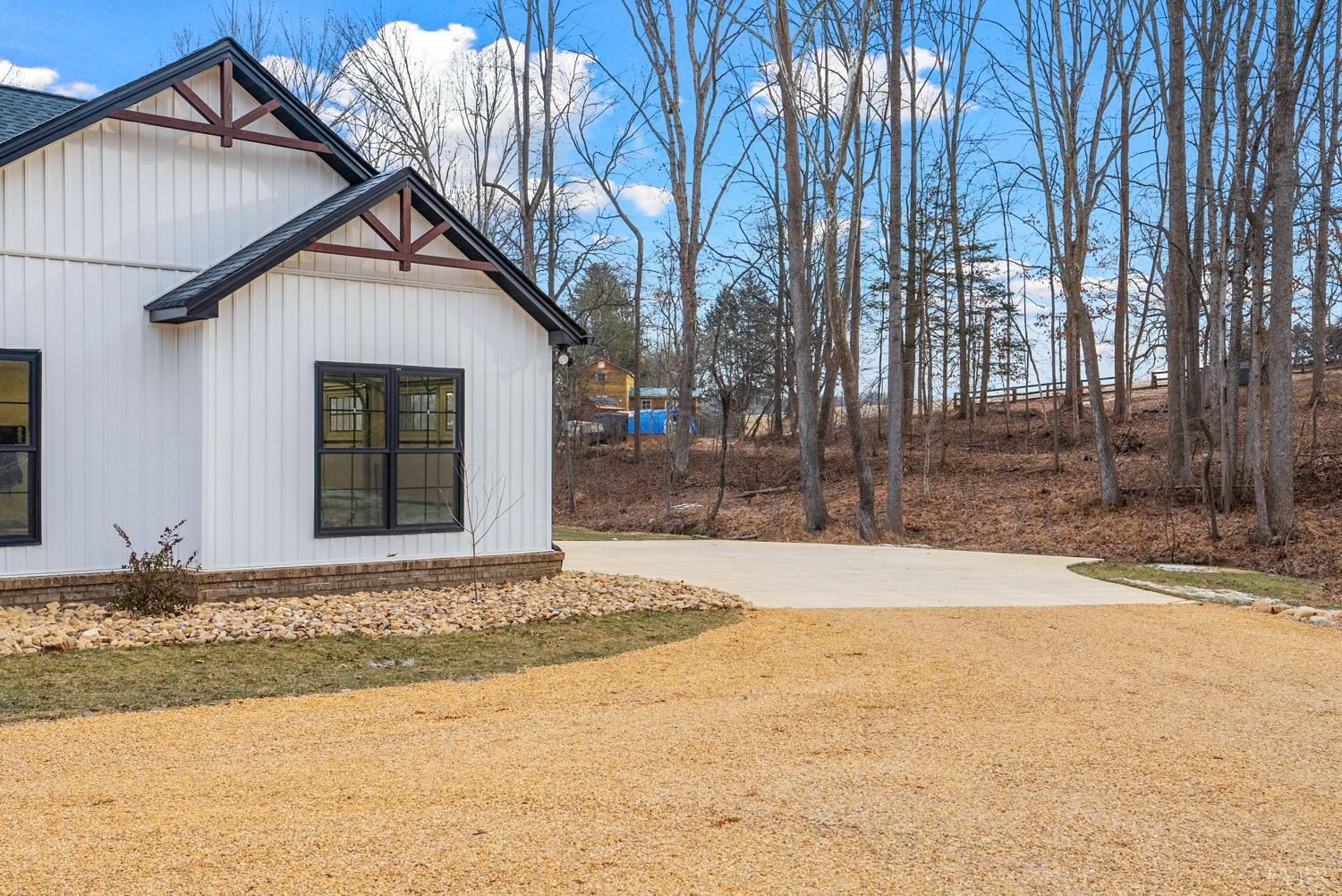 5308 Everett Road Forest, VA 24551 - Photo 9 of 77 Gallery Image 9