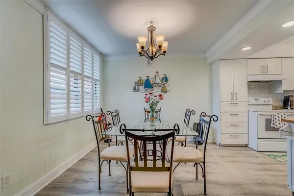 $4,000 | 17900 Gulf Boulevard, Unit 2E, Redington Shores, FL 33708