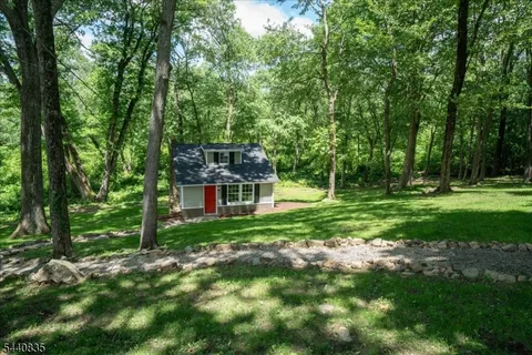 $250,000 | 20 Kingsland Avenue, Stanhope, NJ 07874