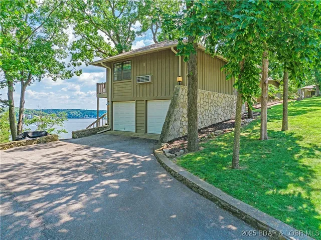 $1,590,000 | 16 Hawk Hill Court, Lake Ozark, MO 65049