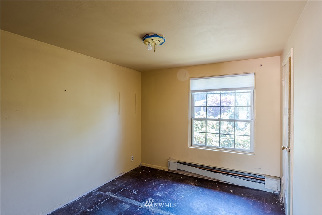 9330 Sunset Way Bellevue, WA 98004 - Photo 14 of 15