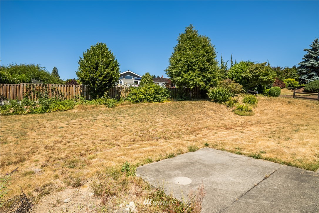 9330 Sunset Way Bellevue, WA 98004 - Photo 3 of 15