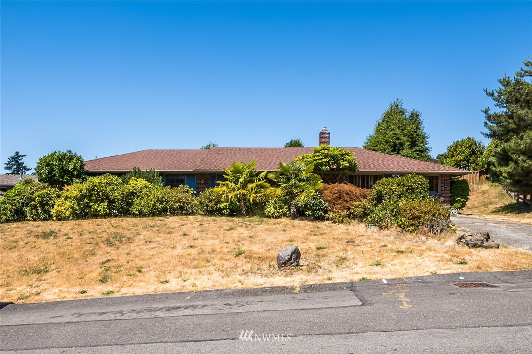 9330 Sunset Way Bellevue, WA 98004 - Photo 4 of 15