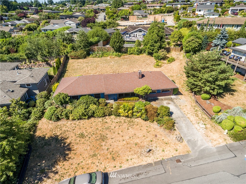 9330 Sunset Way Bellevue, WA 98004 - Photo 7 of 15