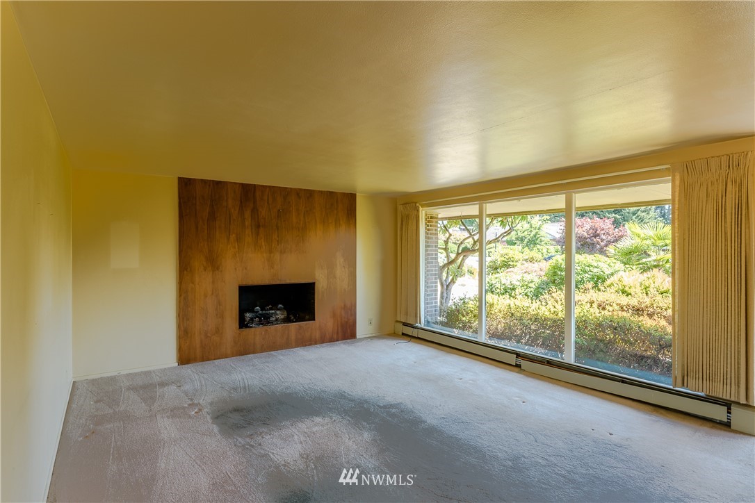 9330 Sunset Way Bellevue, WA 98004 - Photo 9 of 15