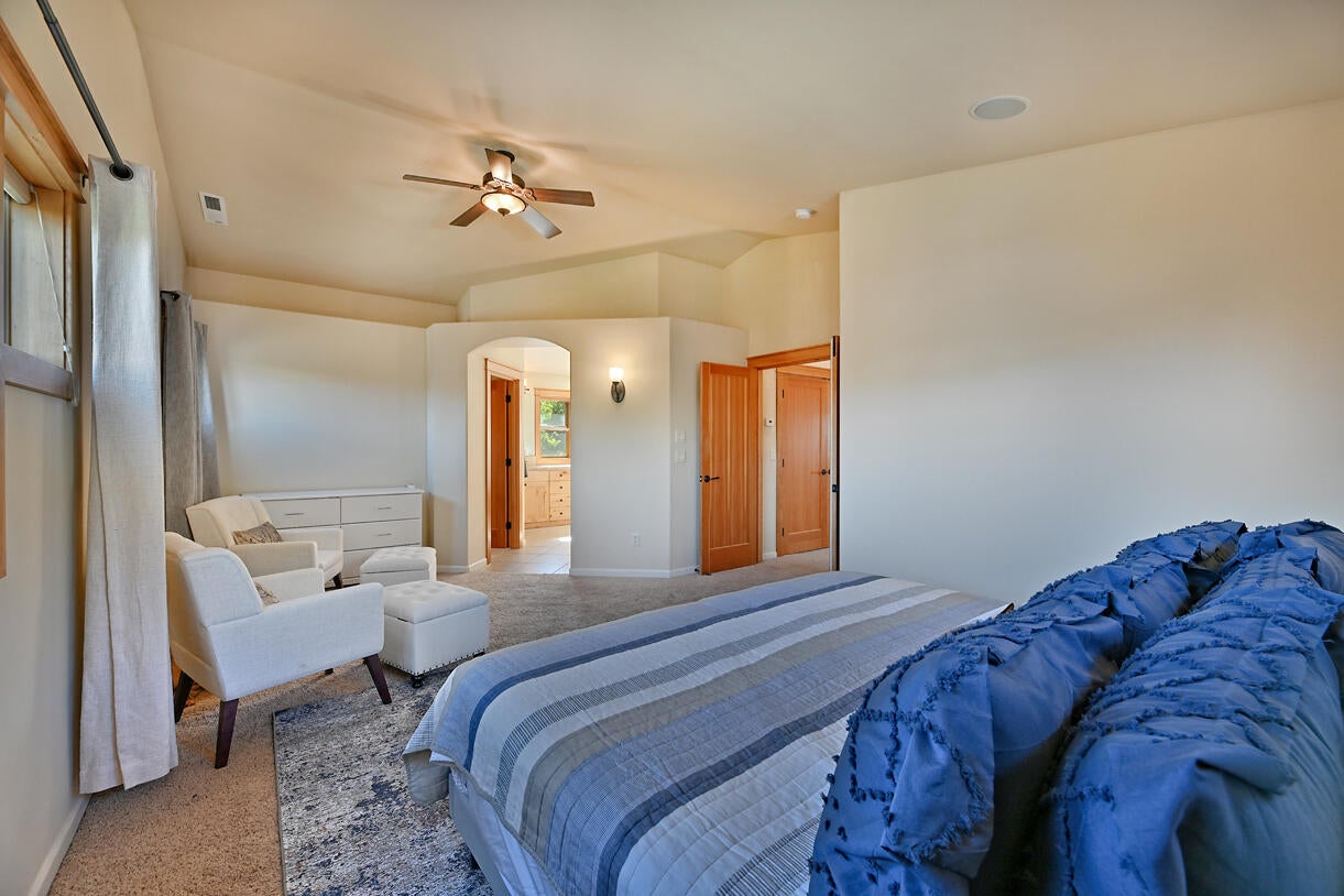 497 Park Ridge Place Ashland, OR 97520 - Photo 18 of 38 DSC_1269