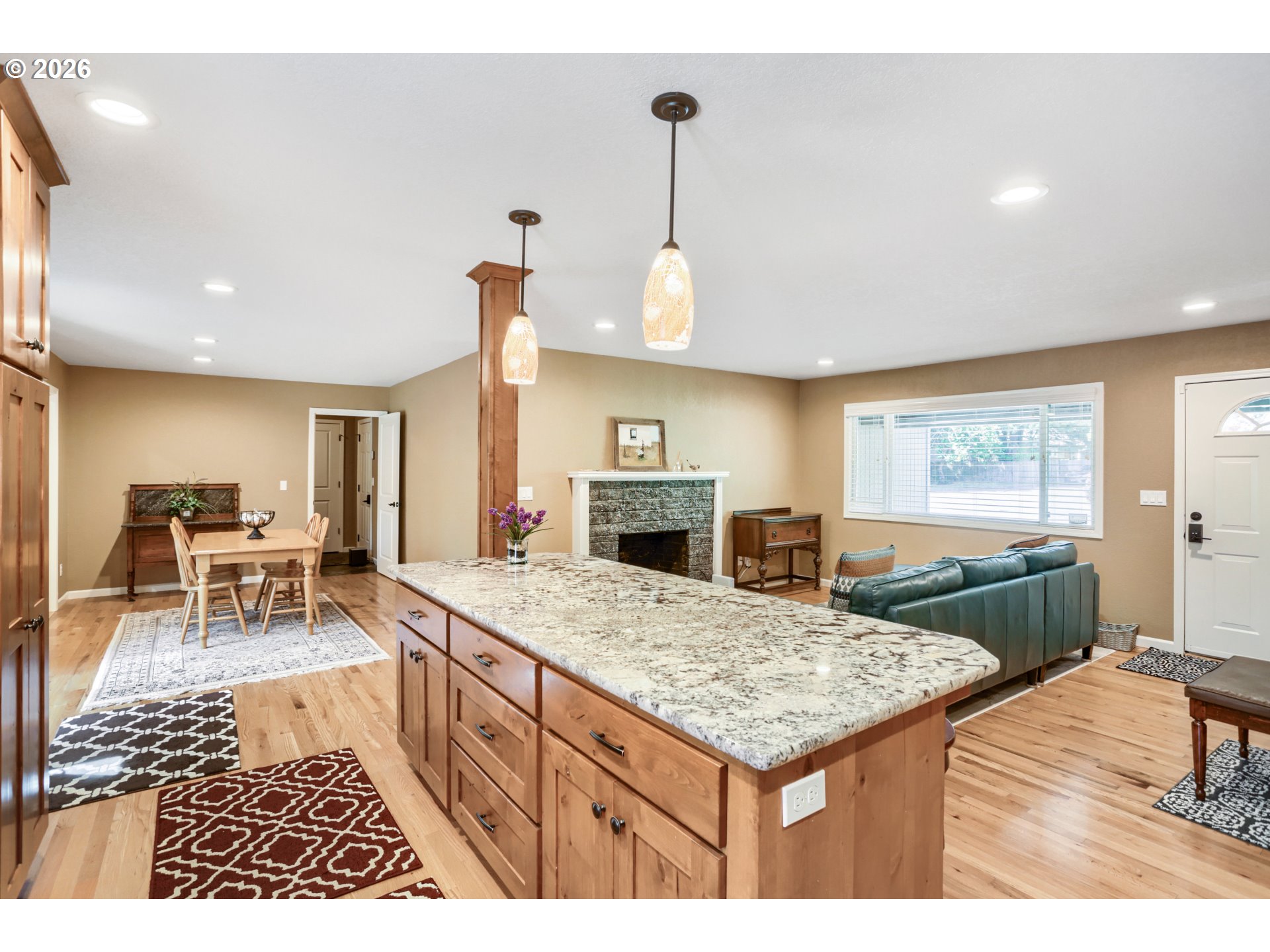 2025 Southwest 139th Avenue Beaverton, OR 97005 - Photo 8 of 28
