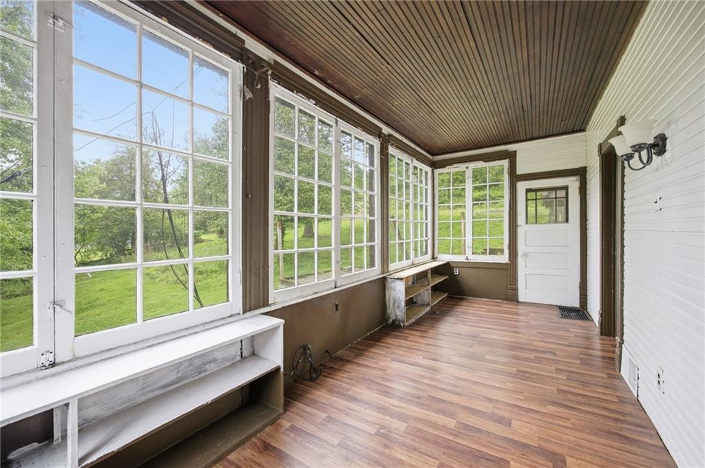 989 Brownstown Road Irwin, PA 15642 - Photo 6 of 26