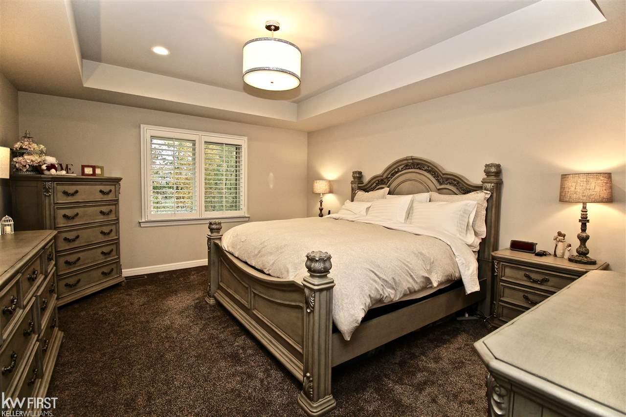4240 Oak Arbor Drive Rochester, MI 48306 - Photo 17 of 37