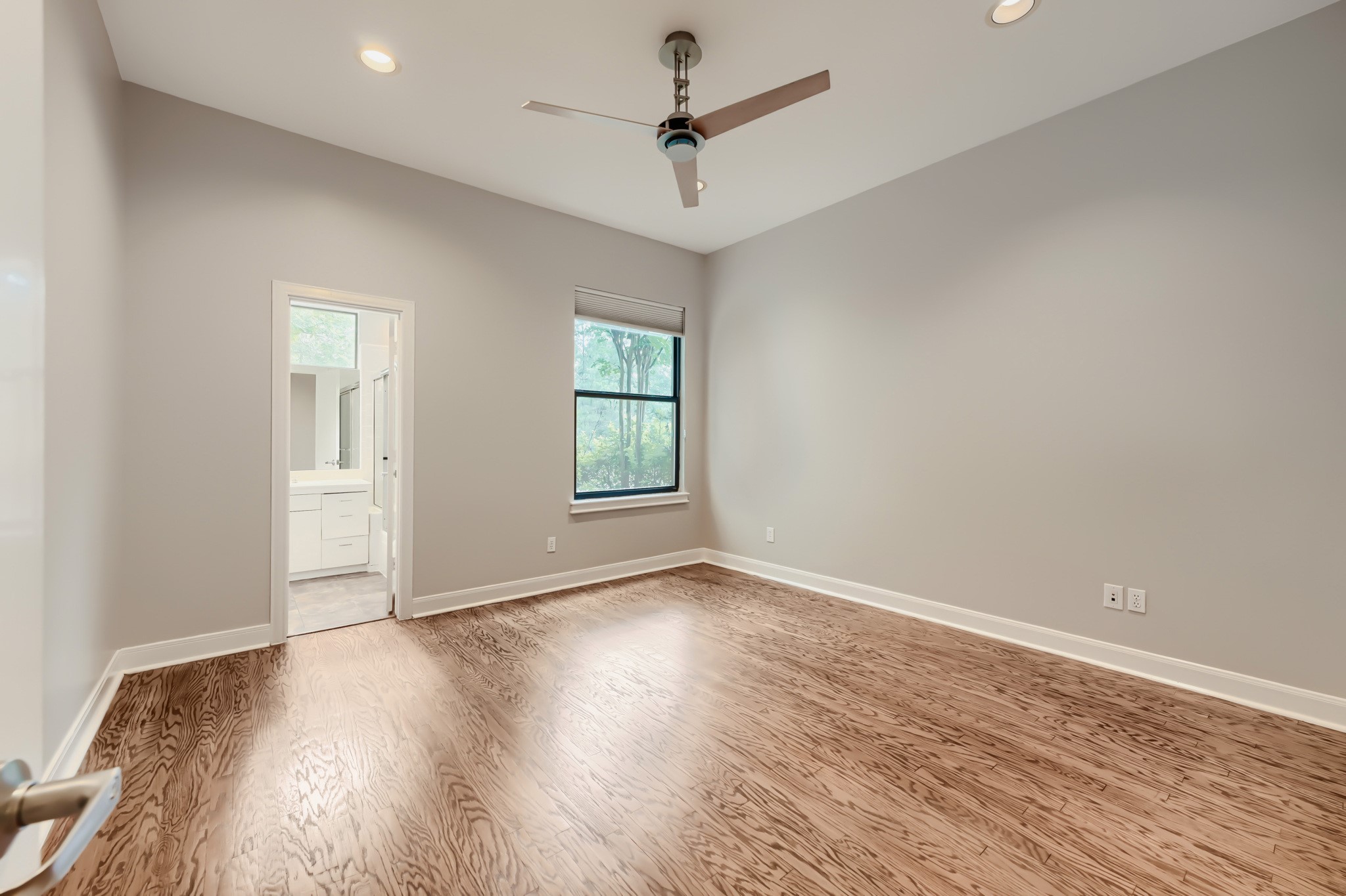 3 Hillside View Place Spring, TX 77381 - Photo 11 of 33