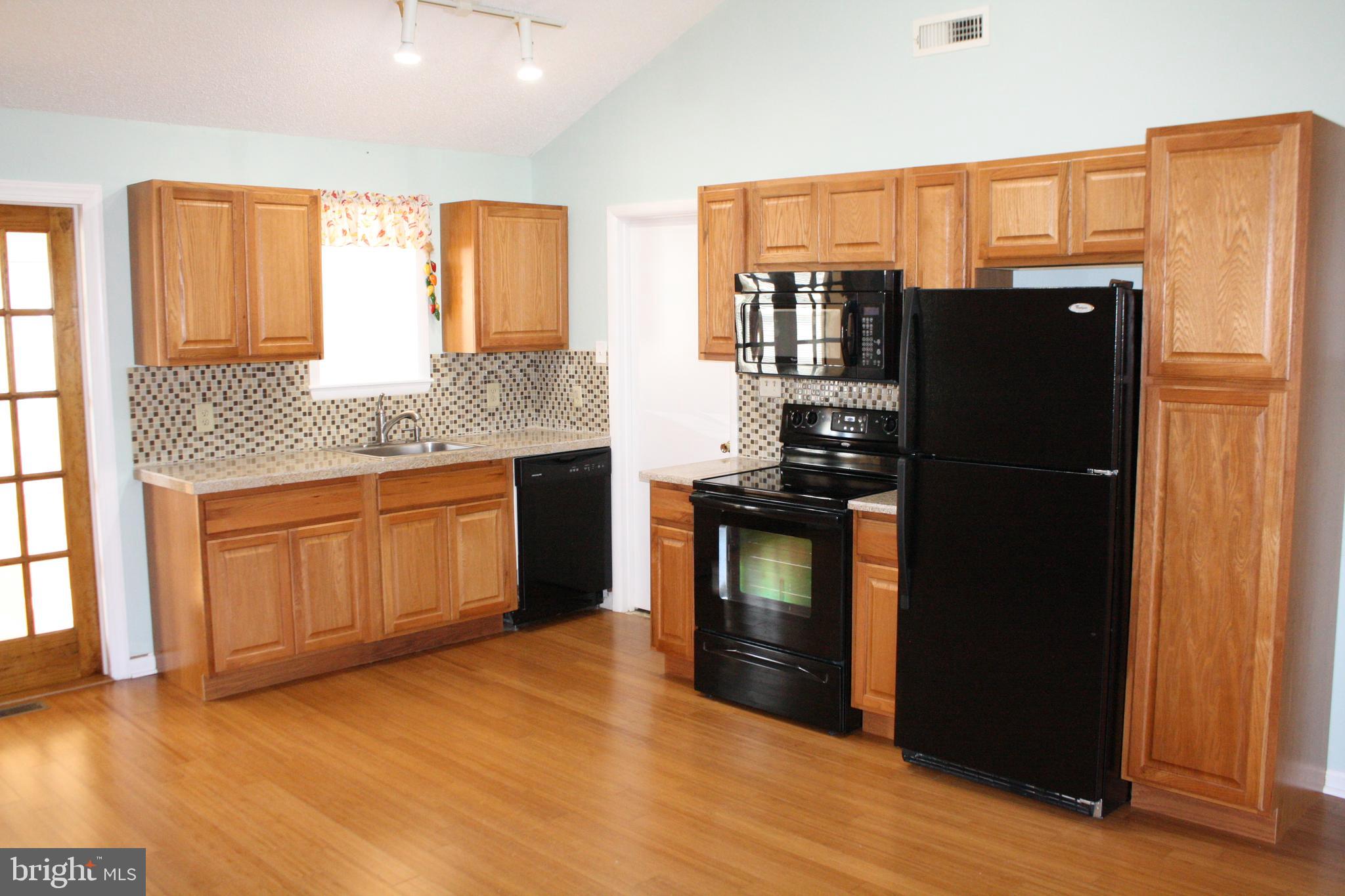 13805 Fiesta Road Ocean City, MD 21842 - Photo 4 of 32 Gallery Image 4