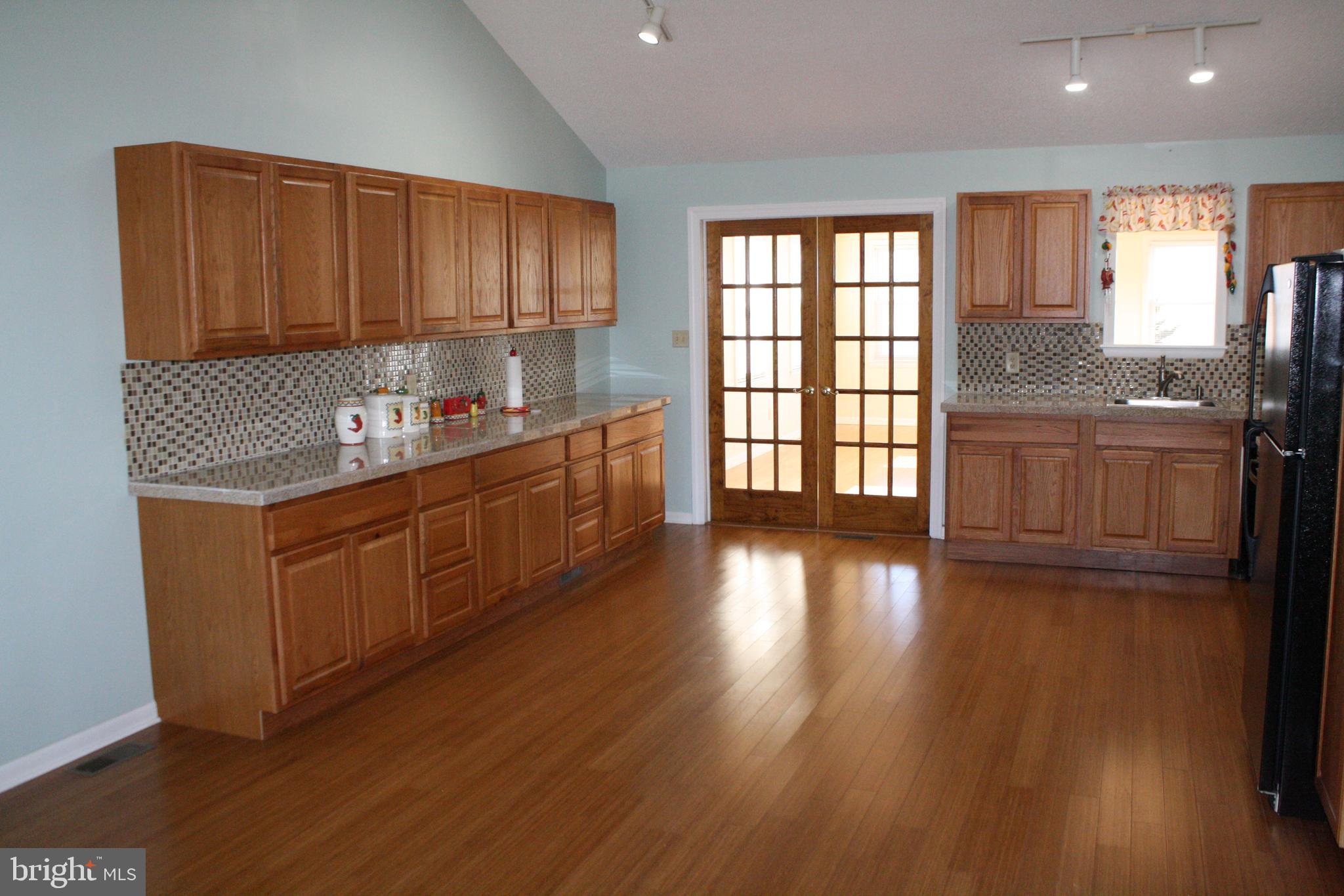 13805 Fiesta Road Ocean City, MD 21842 - Photo 5 of 32 Gallery Image 5