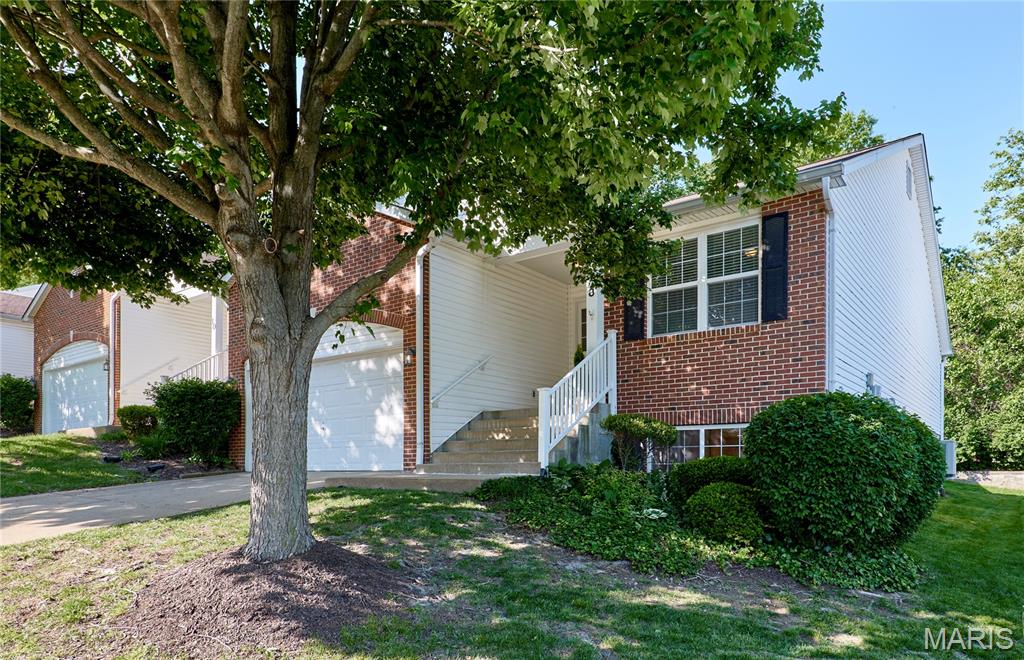 8 Hill Ridge Court, Unit 4 St. Charles, MO 63303 - Photo 2 of 39