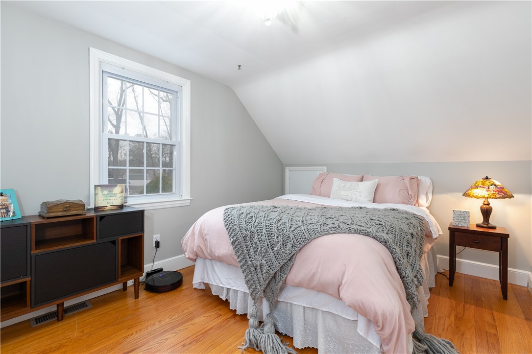 34 Dahlia Street Warwick, RI 02888 - Photo 19 of 39