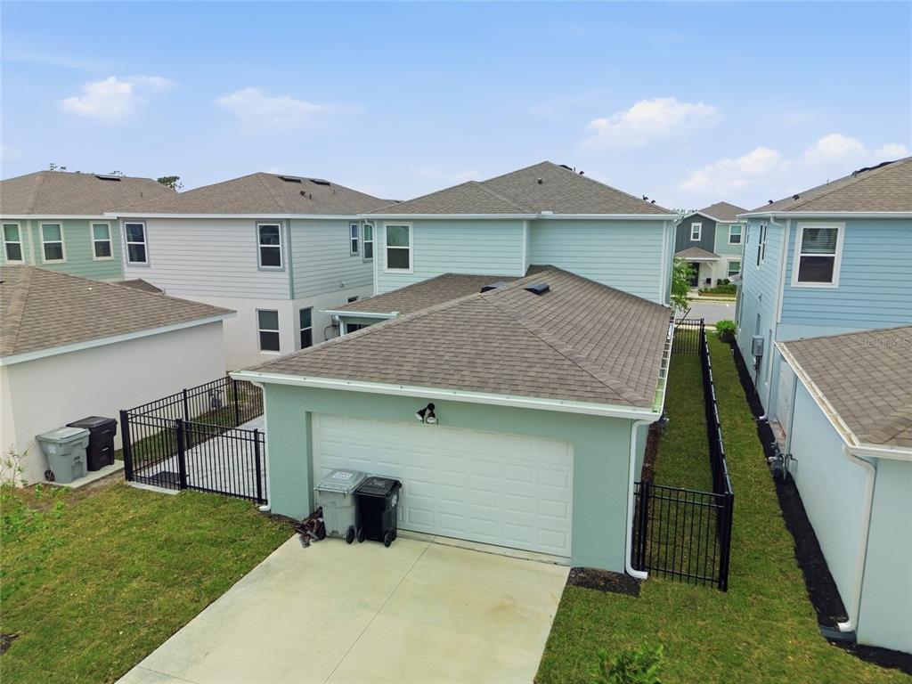 4071 Feather Tree Drive Apopka, FL 32712 - Photo 46 of 52 front view of a house with a yard