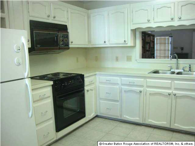 9849 Siegen Lane Baton Rouge, LA 70810 - Photo 5 of 10