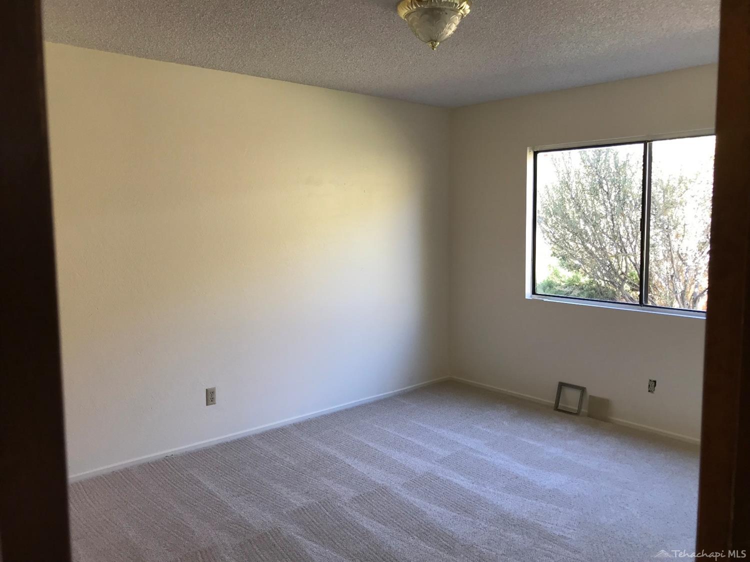 21504 Quail Springs Road Tehachapi, CA 93561 - Photo 20 of 25 Gallery Image 20
