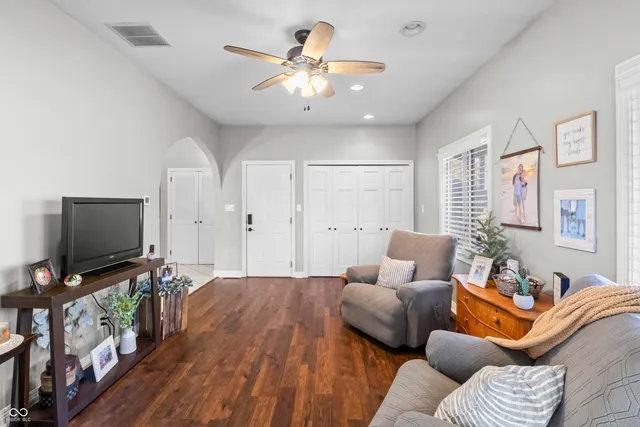 $425,000 | 3605 Saddle Drive, Columbus, IN 47203