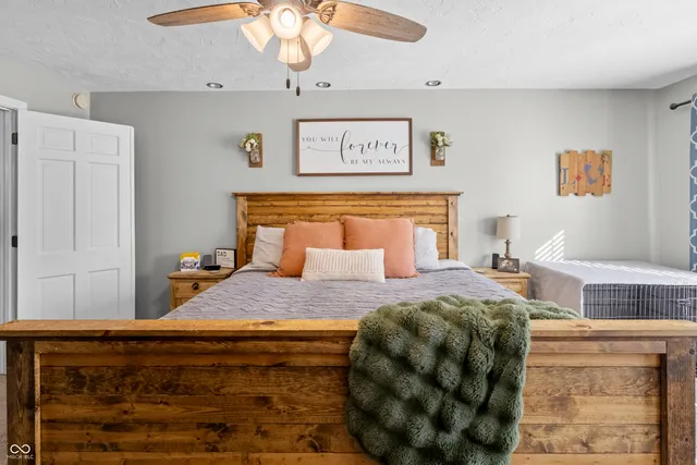 $425,000 | 3605 Saddle Drive, Columbus, IN 47203